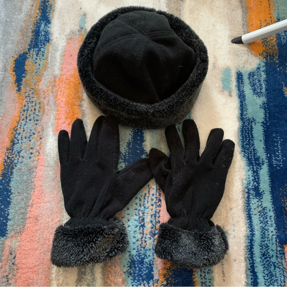 Hat & Glove Set